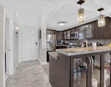 13 Royal Palm Way - Photo Thumbnail 12