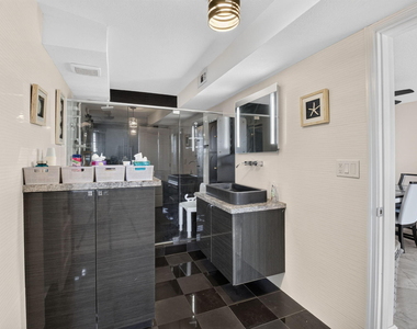 13 Royal Palm Way - Photo Thumbnail 34