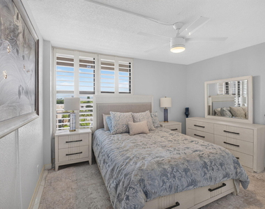 13 Royal Palm Way - Photo Thumbnail 21
