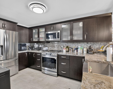 13 Royal Palm Way - Photo Thumbnail 13