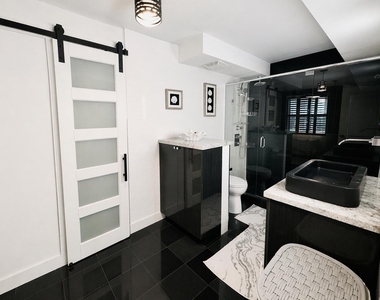 13 Royal Palm Way - Photo Thumbnail 18