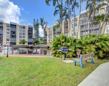 13 Royal Palm Way - Photo Thumbnail 37