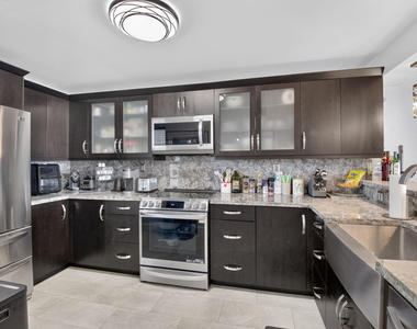 13 Royal Palm Way - Photo Thumbnail 10