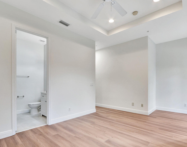 4313 Parkside Drive - Photo Thumbnail 21