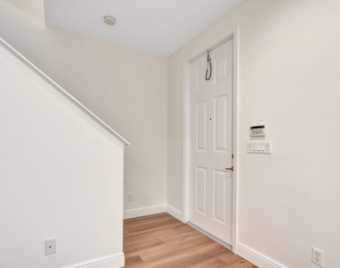 4313 Parkside Drive - Photo Thumbnail 15