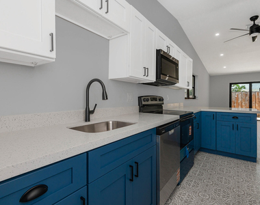 9279 Nw 17th Court - Photo Thumbnail 10