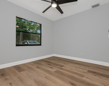 9279 Nw 17th Court - Photo Thumbnail 17