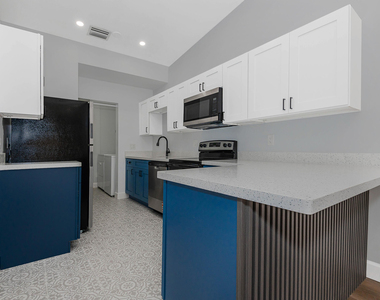 9279 Nw 17th Court - Photo Thumbnail 8