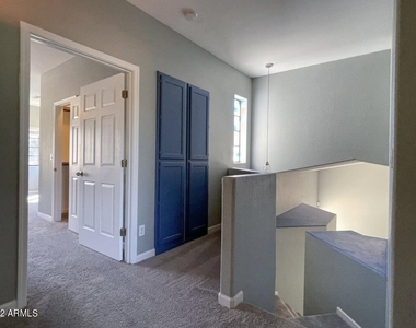 1124 E Rose Lane - Photo Thumbnail 27