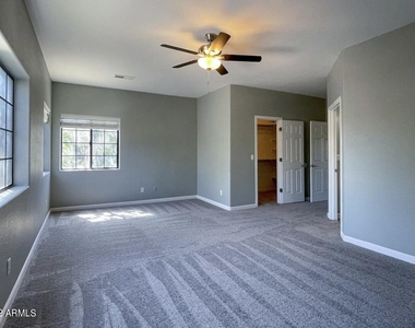 1124 E Rose Lane - Photo Thumbnail 22