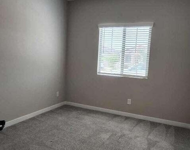 35210 W Santa Barbara Avenue - Photo Thumbnail 14