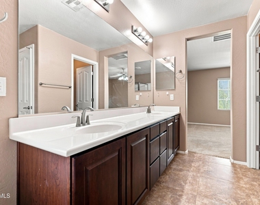 3289 E Ivanhoe Street - Photo Thumbnail 24