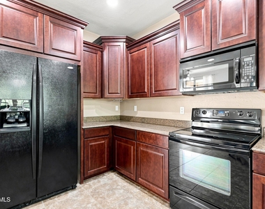 3289 E Ivanhoe Street - Photo Thumbnail 12