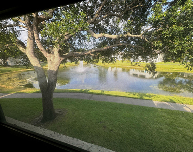 3007 Sw 21st Terrace - Photo Thumbnail 2