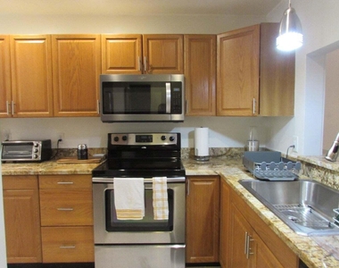 3007 Sw 21st Terrace - Photo Thumbnail 8