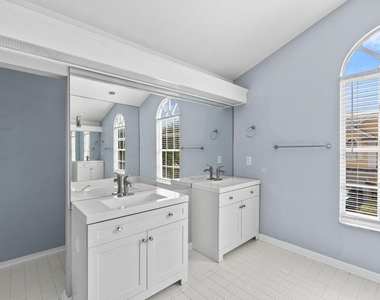 5423 Grand Park Place - Photo Thumbnail 22