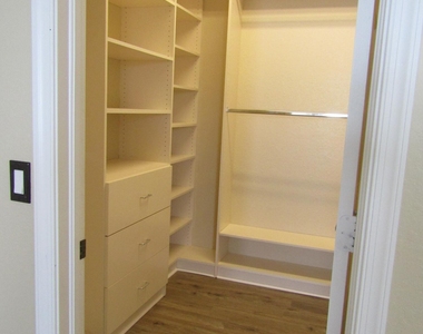 1756 Sw Jamesport Drive - Photo Thumbnail 13