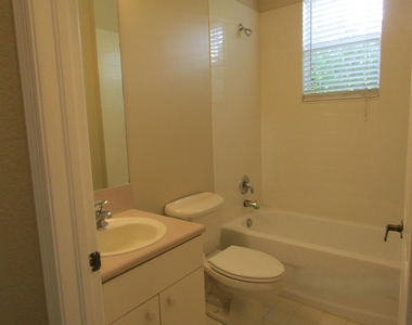1756 Sw Jamesport Drive - Photo Thumbnail 22