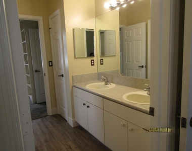 1756 Sw Jamesport Drive - Photo Thumbnail 17