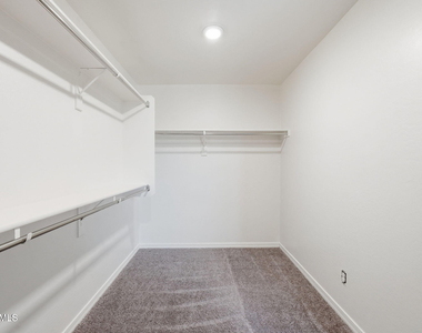 29232 N 123rd Lane - Photo Thumbnail 33