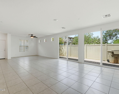 29232 N 123rd Lane - Photo Thumbnail 11