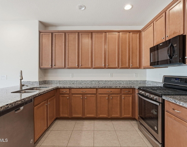 29232 N 123rd Lane - Photo Thumbnail 15