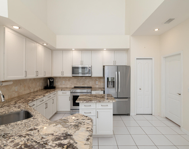 1676 Sw Harbour Isles Circle - Photo Thumbnail 2
