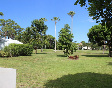 6698 10th Avenue N - Photo Thumbnail 12