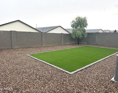 8233 W Clemente Way - Photo Thumbnail 25
