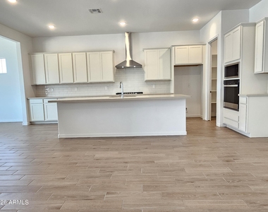 22668 E Starflower Drive - Photo Thumbnail 4