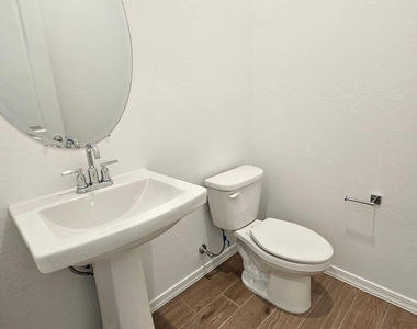 22668 E Starflower Drive - Photo Thumbnail 25