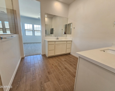 22668 E Starflower Drive - Photo Thumbnail 21