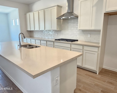 22668 E Starflower Drive - Photo Thumbnail 9