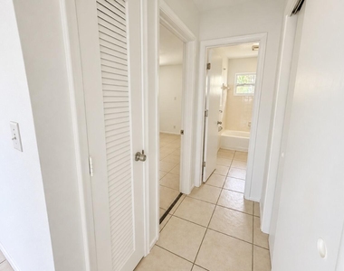 701 Se 15th Street - Photo Thumbnail 6