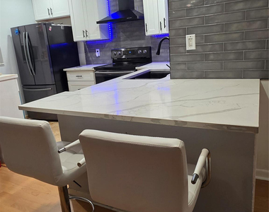 605 Nw 47th Street - Photo Thumbnail 4
