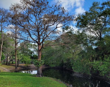 605 Nw 47th Street - Photo Thumbnail 29