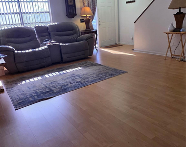 605 Nw 47th Street - Photo Thumbnail 3