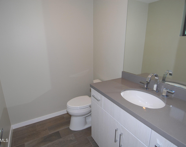 6990 E 6th Street - Photo Thumbnail 23