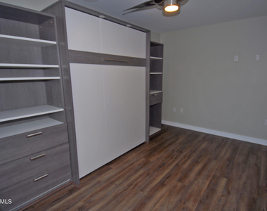 6990 E 6th Street - Photo Thumbnail 14
