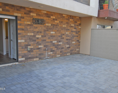 6990 E 6th Street - Photo Thumbnail 26