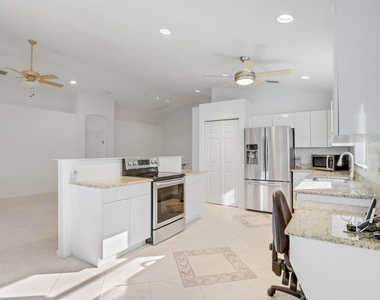 6519 Lucaya Avenue - Photo Thumbnail 5