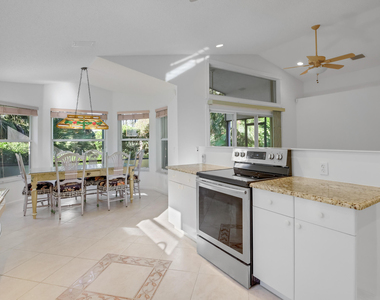 6519 Lucaya Avenue - Photo Thumbnail 10
