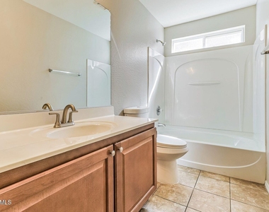 912 E Mayfield Circle - Photo Thumbnail 23