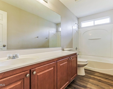 912 E Mayfield Circle - Photo Thumbnail 22