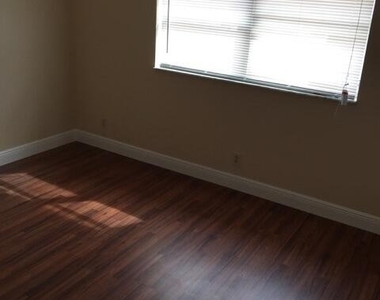 5323 Nw 27th Street - Photo Thumbnail 11