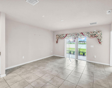 818 Persimmon Place - Photo Thumbnail 28