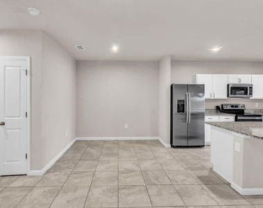 818 Persimmon Place - Photo Thumbnail 19