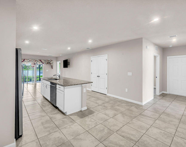 818 Persimmon Place - Photo Thumbnail 20