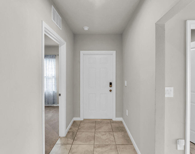 818 Persimmon Place - Photo Thumbnail 8