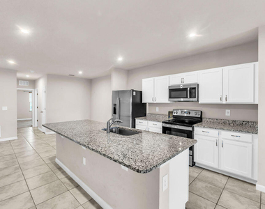818 Persimmon Place - Photo Thumbnail 24